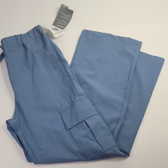 New Balance Other - KIDS NEW BALANCE NWT RELAXED BLUE CARGO TRACK PANTS